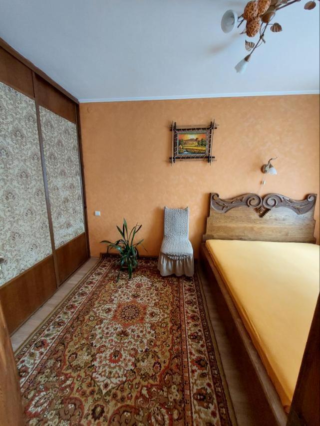 Apartment On Voli Avenue 21 Lutsʼk Exterior foto