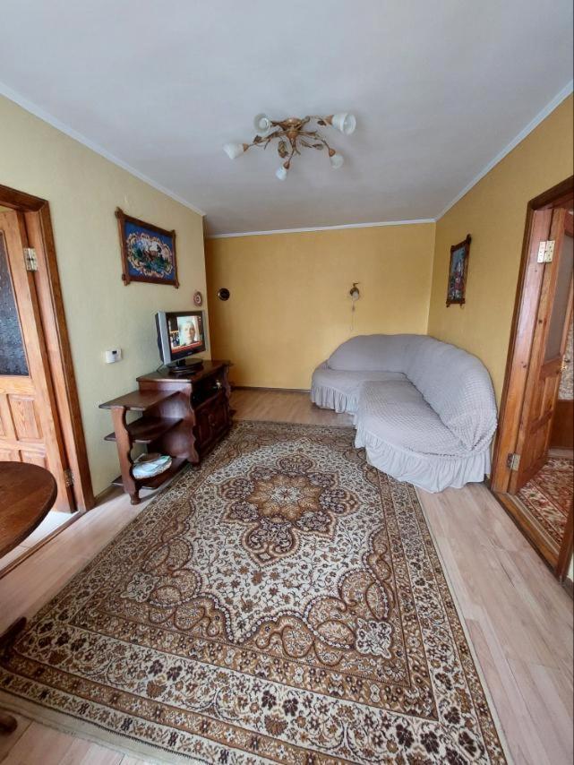 Apartment On Voli Avenue 21 Lutsʼk Exterior foto